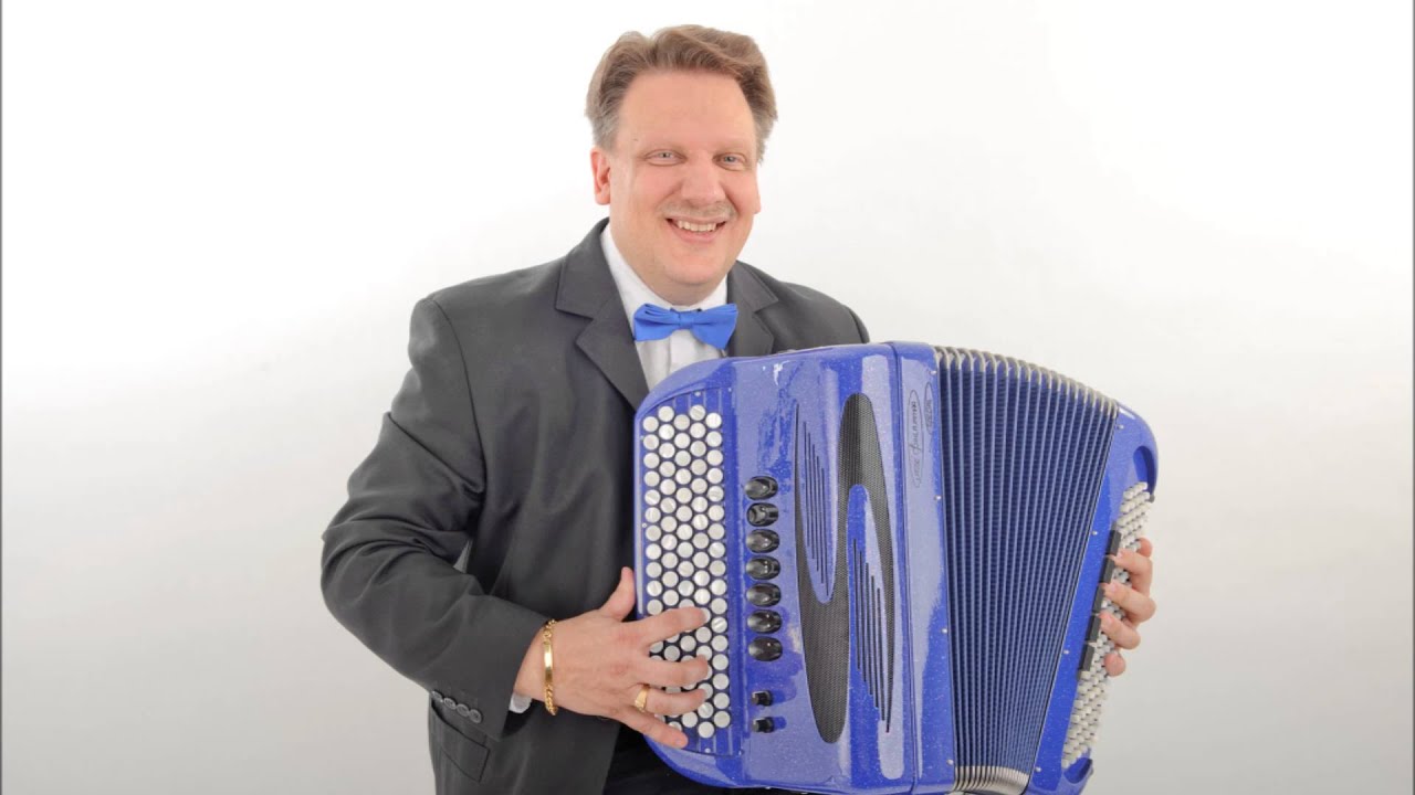 NUORUUSMUISTOJA
