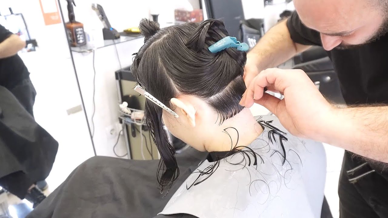 AMAZING HAIRCUT - SHORT TRENDY BOB CUT WITH NO LAYERS NO BANGS