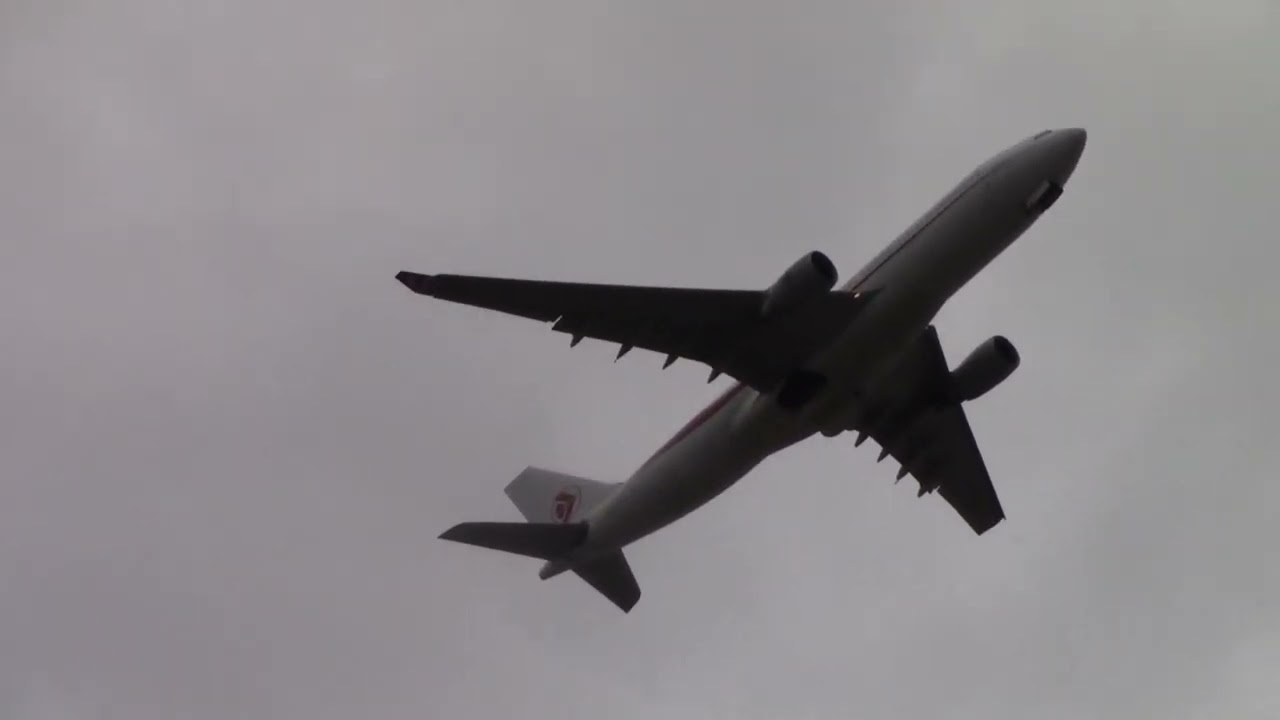 Heavy Take Offs at London Heathrow 3/4/25