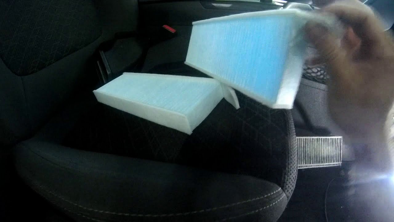 Cabin Air Filter change on the Peugeot 3008