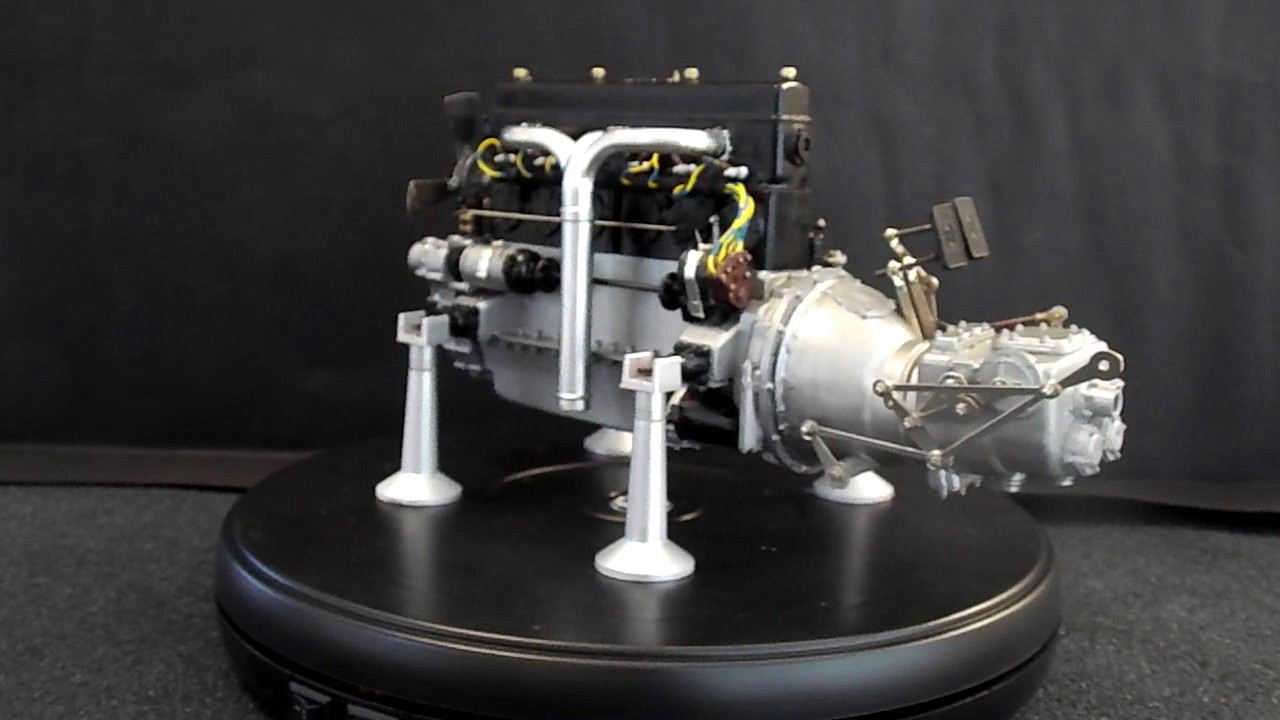 POCHER 1;8 SCALE ROLLS ROYCE SEDANICA ENGINE VIDEO