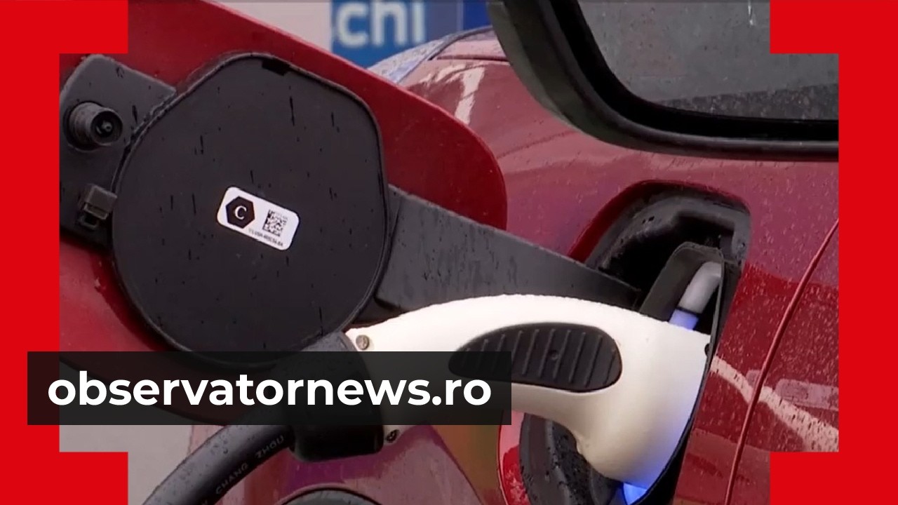 Rom&acirc;nii trec la maşini electrice, forţaţi şi de criza carburanţilor. Cel mai ieftin model, 20.000 &euro;