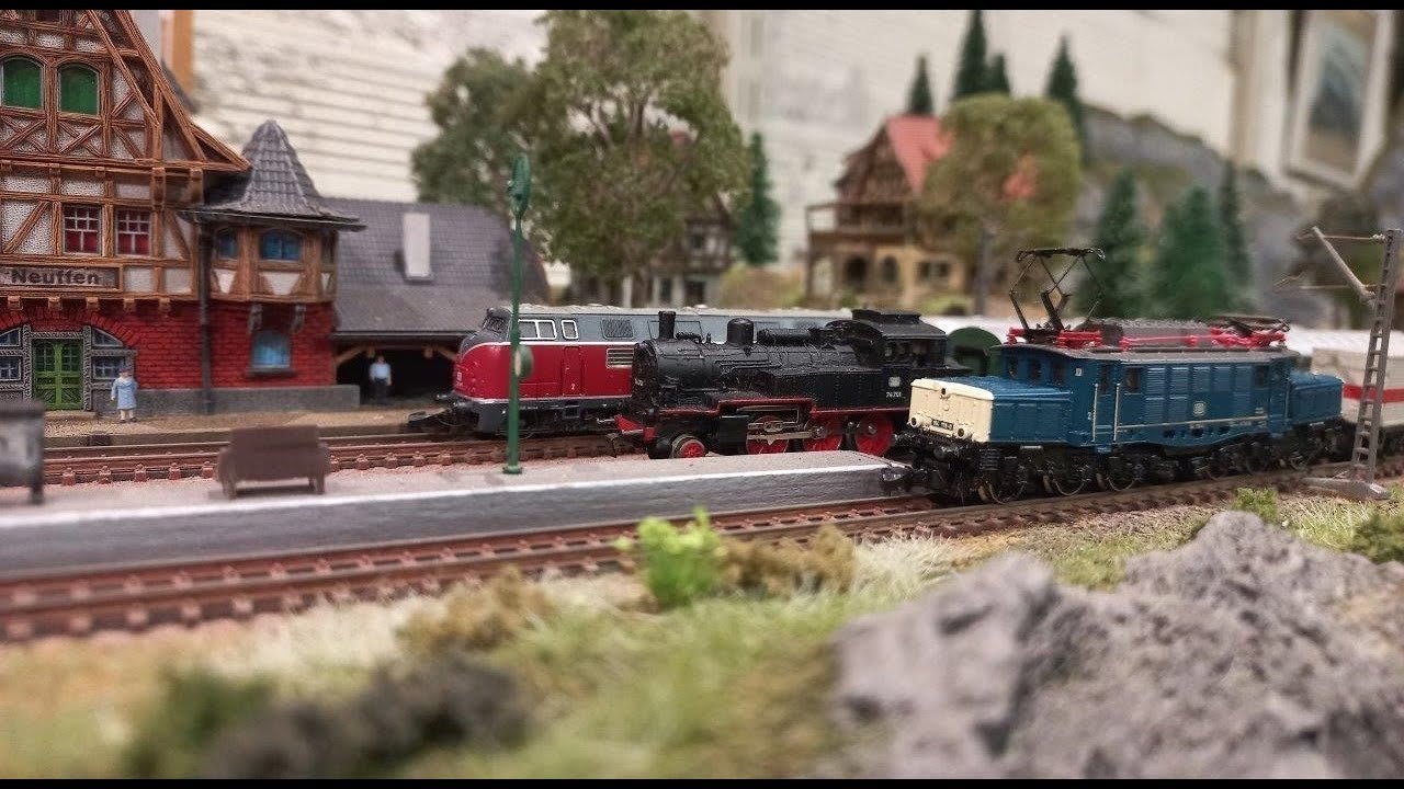 4 - Märklin mini-club z Scale model railroad show layout build.