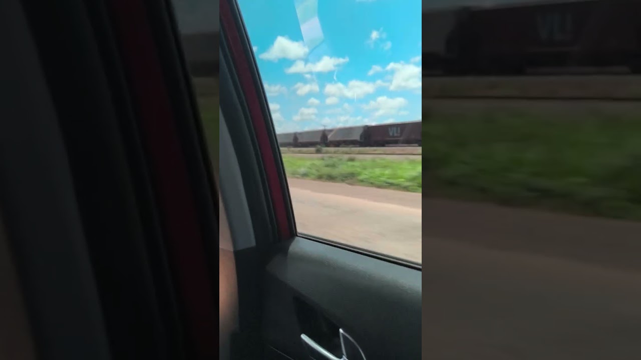 Bate e volta : indo pro povoado de são Francisco -Ma_em Periz de baixo trem passando