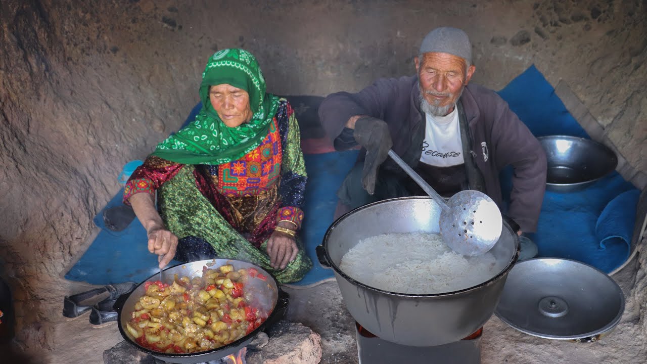 How a Happy Old Lovers Survives in a Cave | Authentic Afghan Village Recipe in the Mountains