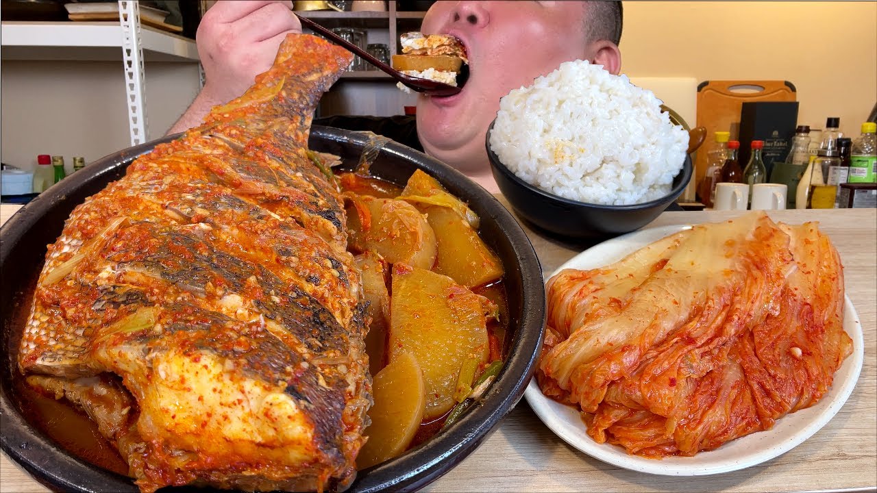 생선먹다 배부른건 첨 입니다.. 왕 도미 조림 + 묵은지 + 쌀밥 MUKBANG