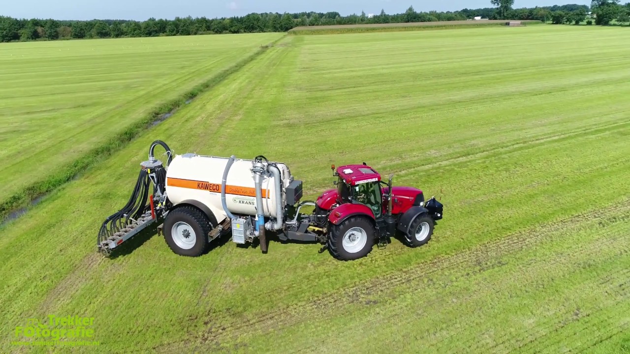 Loonbedrijf Krans aan het grasland bemesten