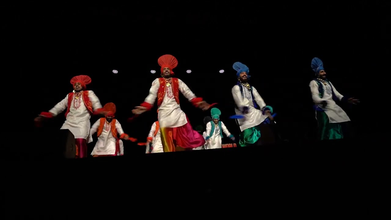 Vasda Punjab World Class Bhangra 2022 (Front Row)