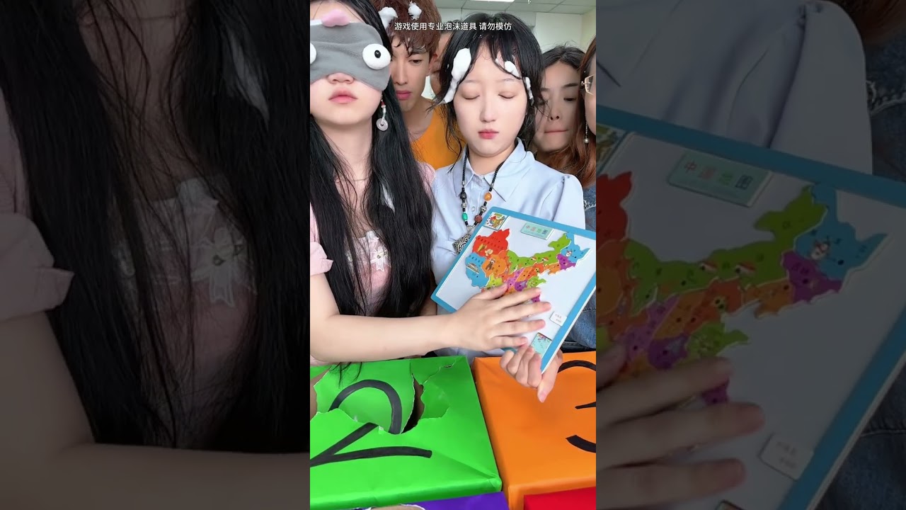 沉浸式拆中秋盲盒，一定要看到最后 #办公室游戏 #中秋 #意想不到的结局 #看完不笑算我输