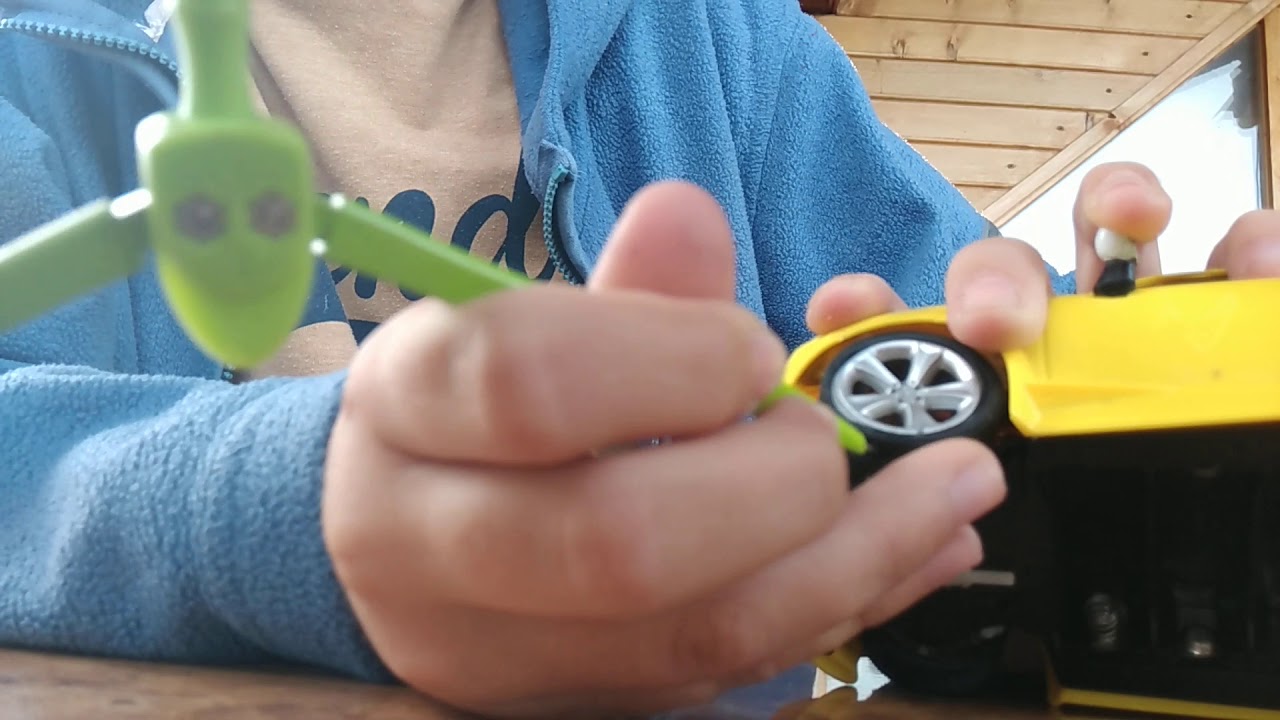 Bad quality toy car schratching asmr