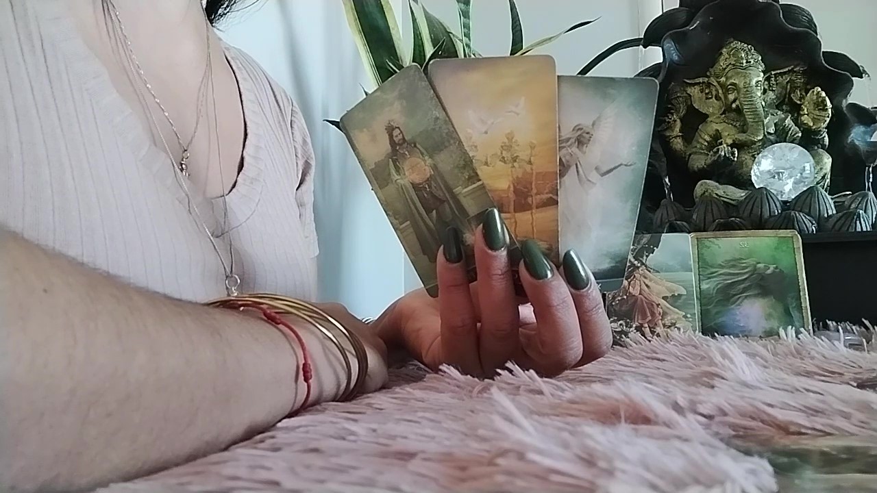 Peixes Março - Casamento Destinado/Amor do Passado ou Novo Amor? O Universo Conspira Para Essa União