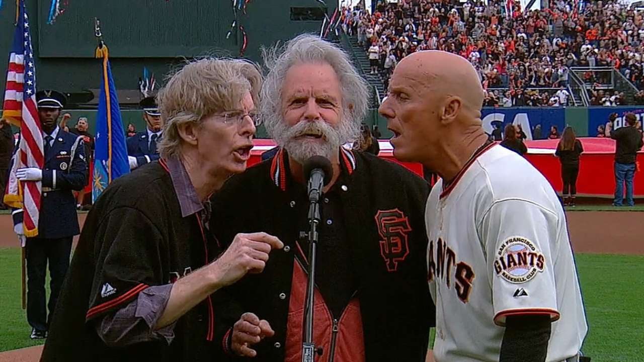NLCS Gm3: Weir, Lesh, Flannery sing national anthem