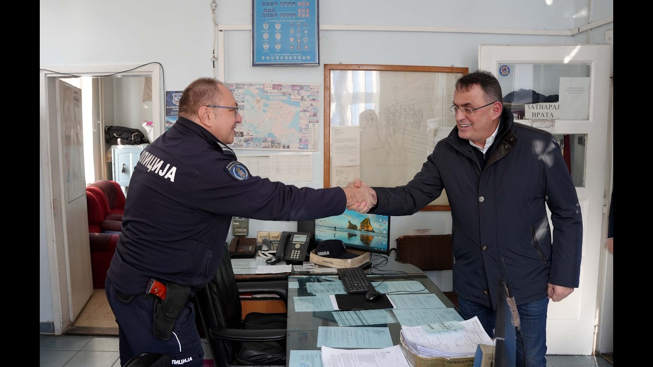 Zagrađanin obišao Policijsku stanicu i Vatrogasno-spasilačko odeljenje u Kladovu