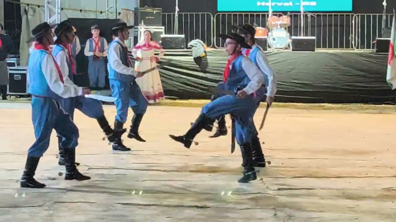 Primeiro dia do XXV Rodeio Internacional de Herval.