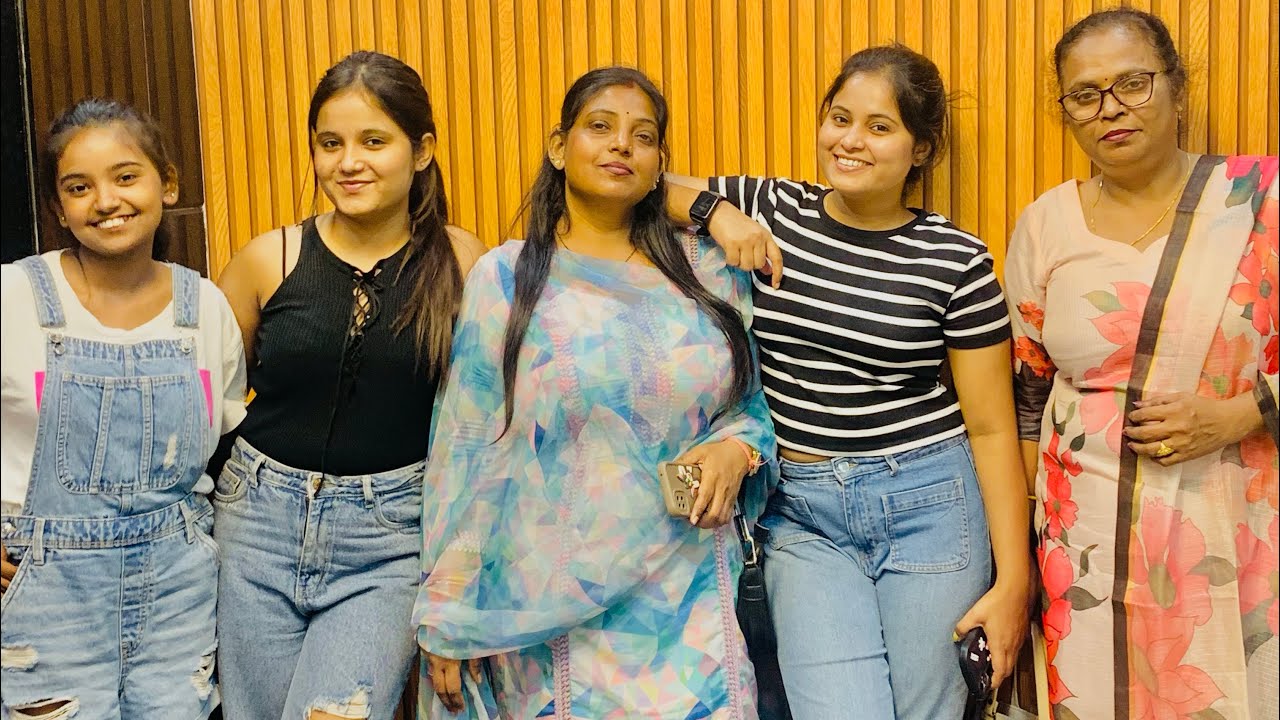 Badaun City Mall || Amiba ♥️♥️ || Dinner with family ||