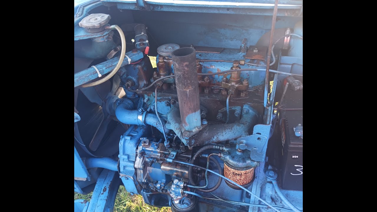 Hydro-locked tractor