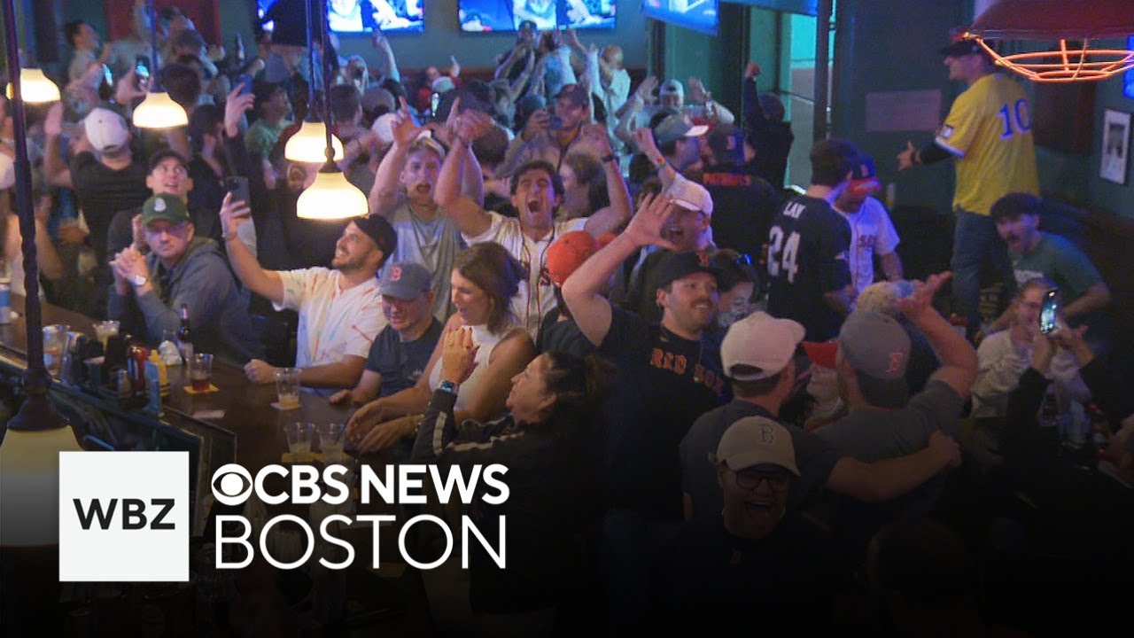 Red Sox fans celebrate dramatic Game 1 Wild Card win over Yankees