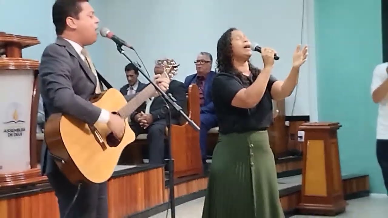 Lugar santo e Sou peregrino aqui. Alex e Keila na Igreja Ass. de Deus de Aracruz-ES.11/01/26.
