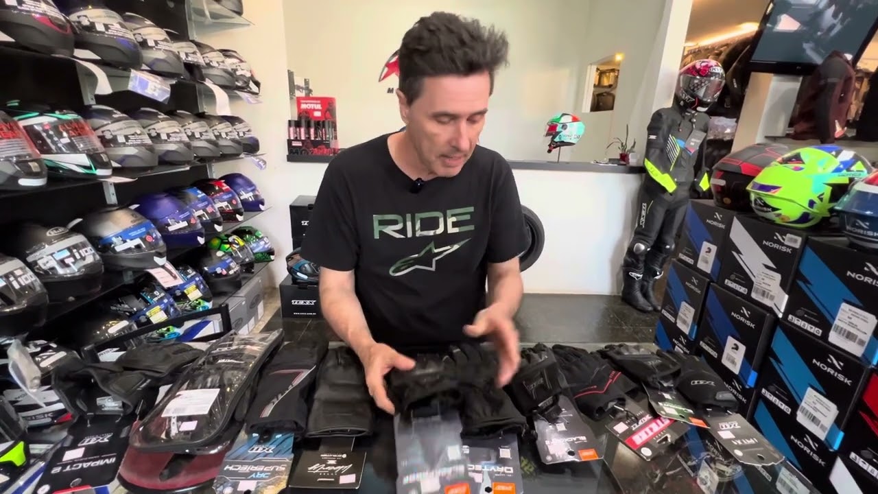 Luvas mais baratas para pilotagem de motos.