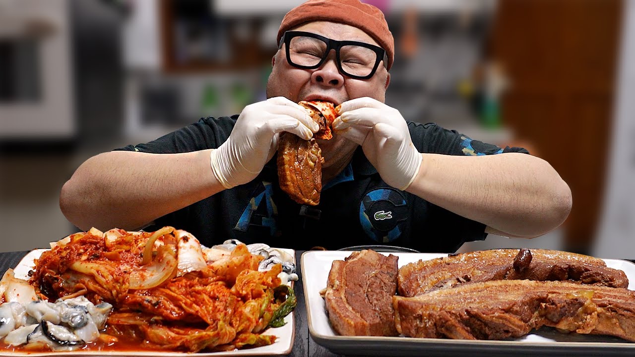 김장김치에 수육 어떻게 참는건데..? 김치도 고기도 통으로 먹어야 제맛│Boiled pork Mukbang Eatingshow