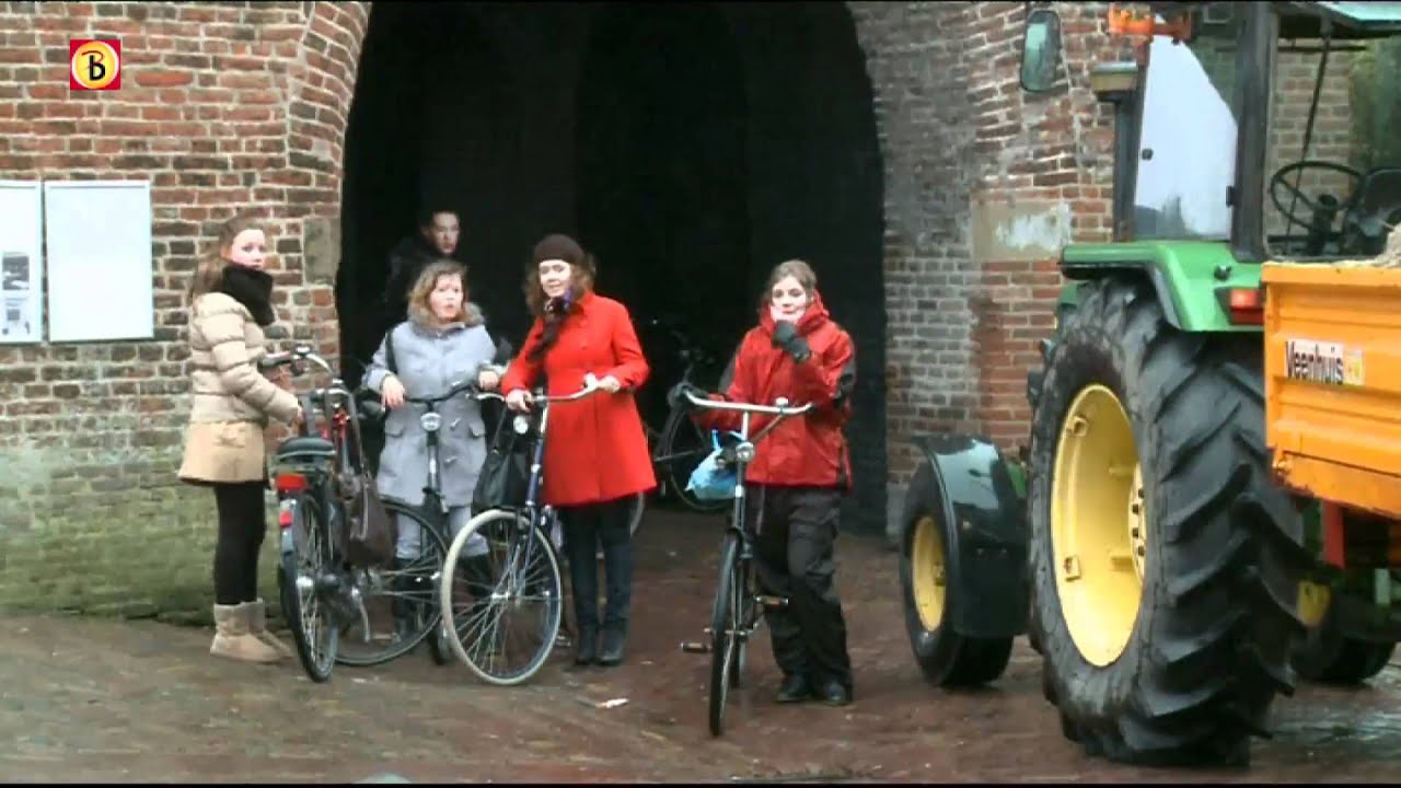 Bouw van de dam in Woudrichem