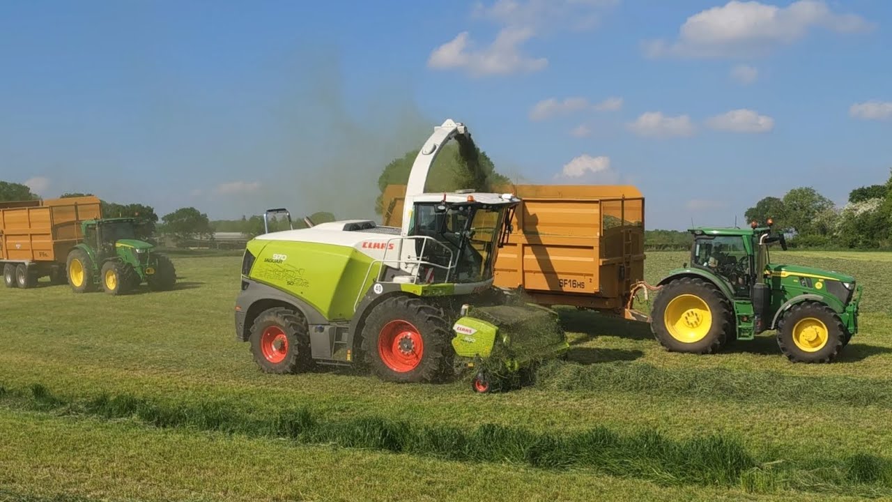 2-5-25 Claas Jaguar 970, Claas Liner, Richard Western trailers with John Deere 6R.185 and 6R155's