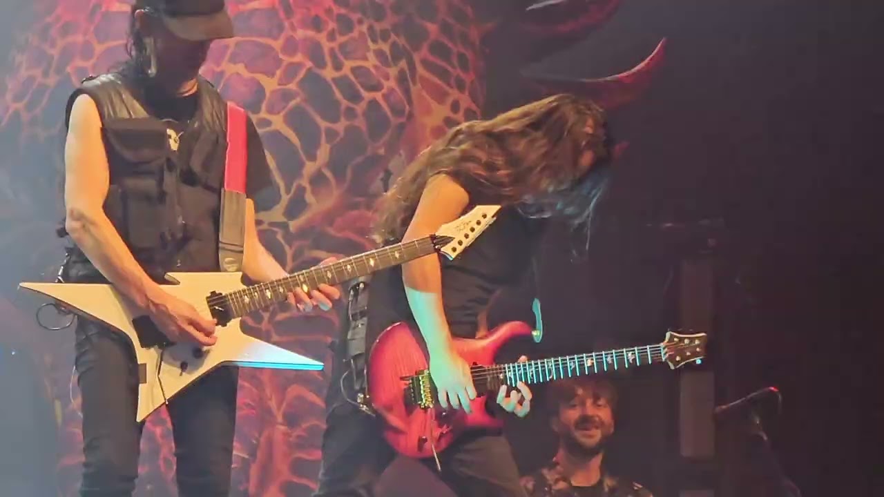 Through the fire and flames -DragonForce @MTelus - Montreal (05-11-2023)