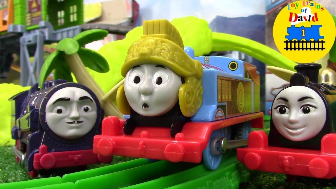 NEW ARMORED THOMAS Trackmaster THOMAS AND FRIENDS Digs & Discoveries