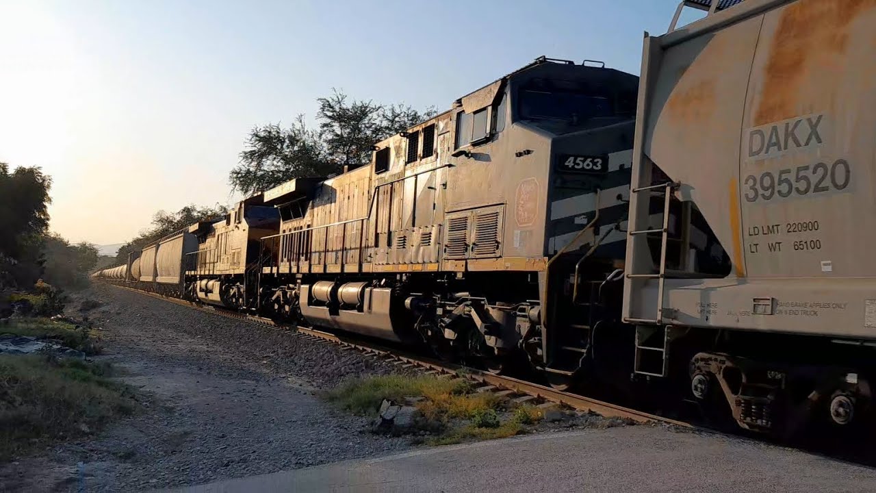 Miselaneo TMSL Con la AC44 KCSM 4568 de Líder Saliendo de Tampico y 4551 de Última Remota