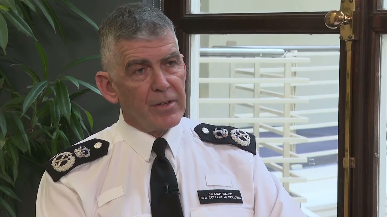 Police chiefs apologise to families of Hillsborough victims | 5 News