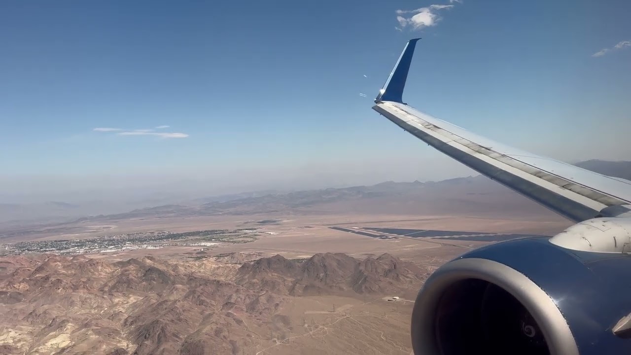 Sunny Afternoon Landing in Las Vegas 🌞- Delta 737-800