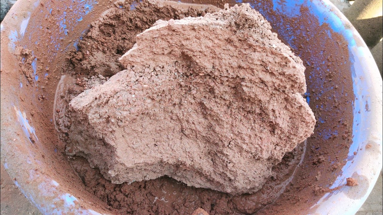 Kmaal ki video hai don't miss Enormous chunks 😜 in last red gritty dirt crumbling in lots of water💦