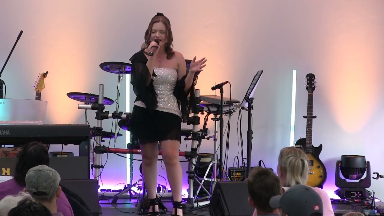 Karlien Smit with Plus Minus Maal Deel | Ovie-Vibz Concert for a Cause (Live)