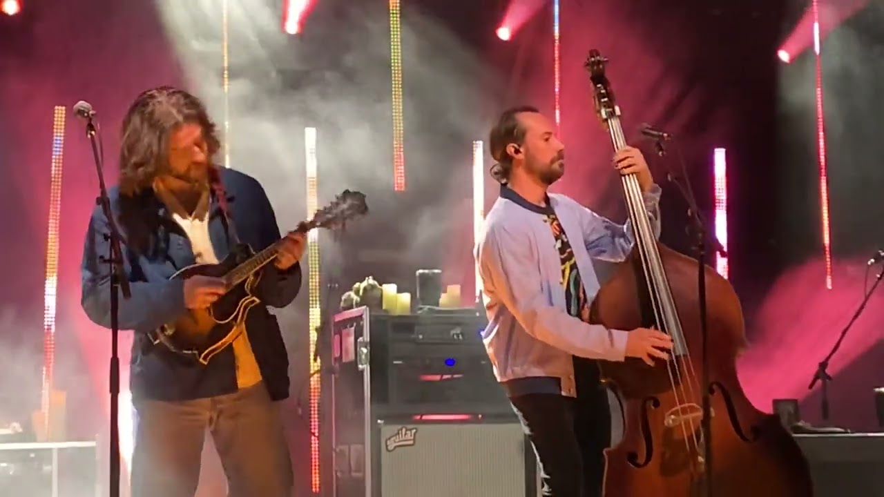Billy Strings “Come Down The Mountain Katie Daly” 4.16.22