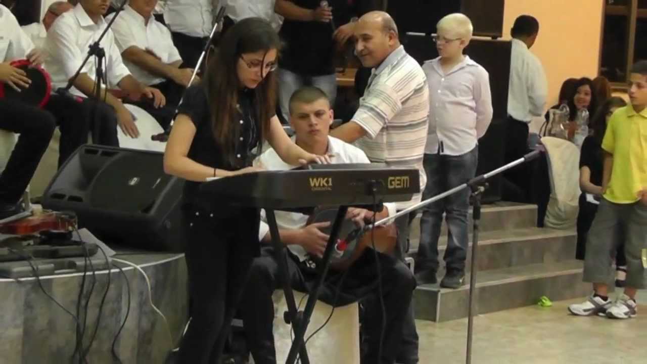 حفلة تخرج ثانوية عتيد الطيبة - 2012