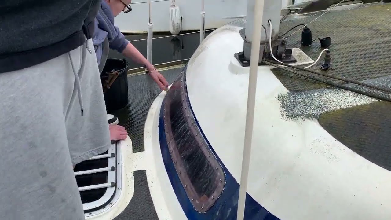 Banish the green monster (top sides) #boat #boatproject #sailing