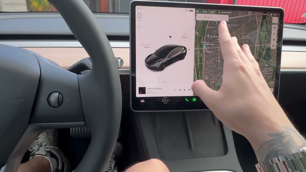 TESLA - TOP5 des commandes vocales indispensables