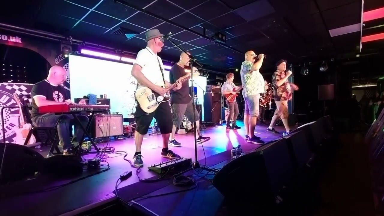 Baggy Trousers - Big 10  - Skamouth