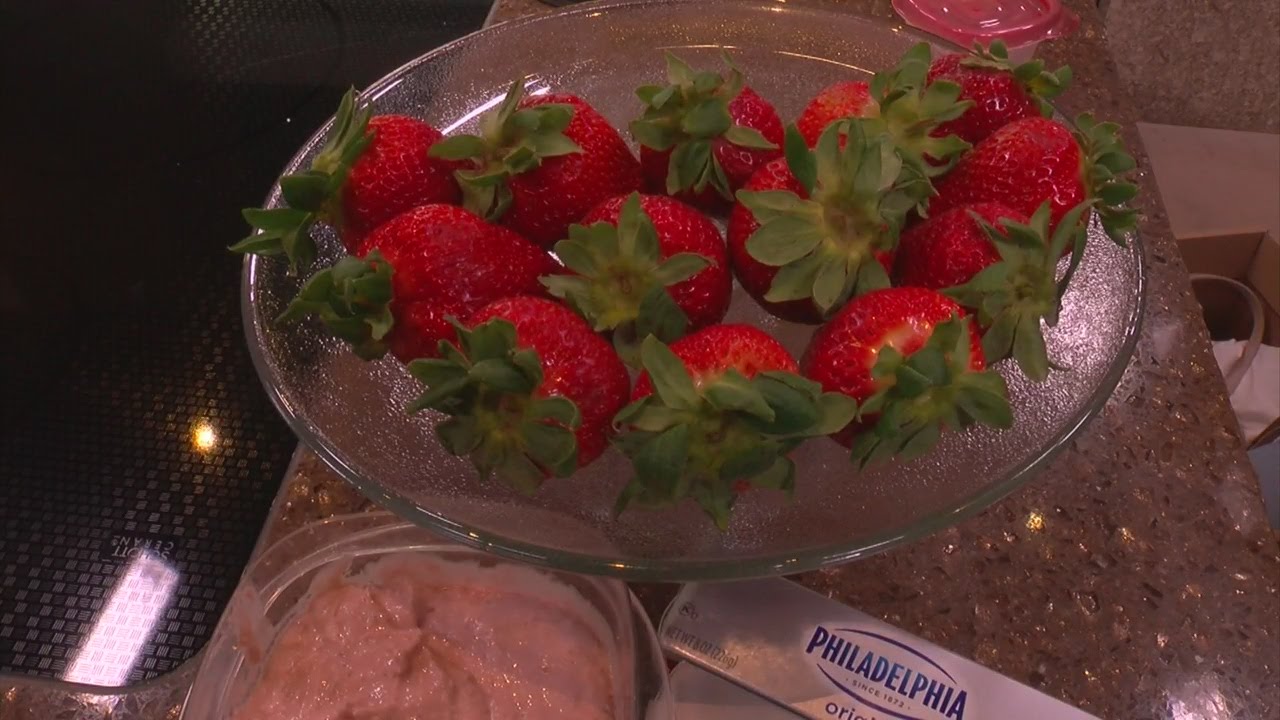 Cooking With WCCO: Strawberry Cheesecake Dip