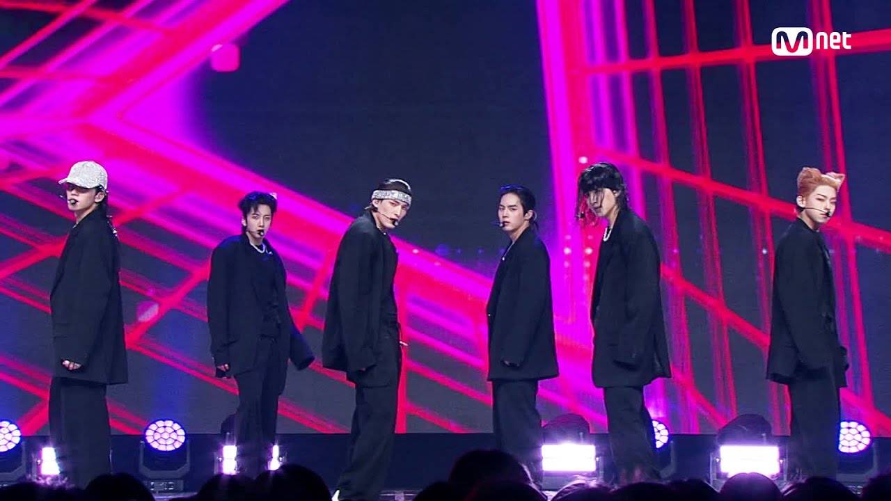 'COMEBACK' 82MAJOR - 촉(Choke) #엠카운트다운 EP.841 | Mnet 240502 방송