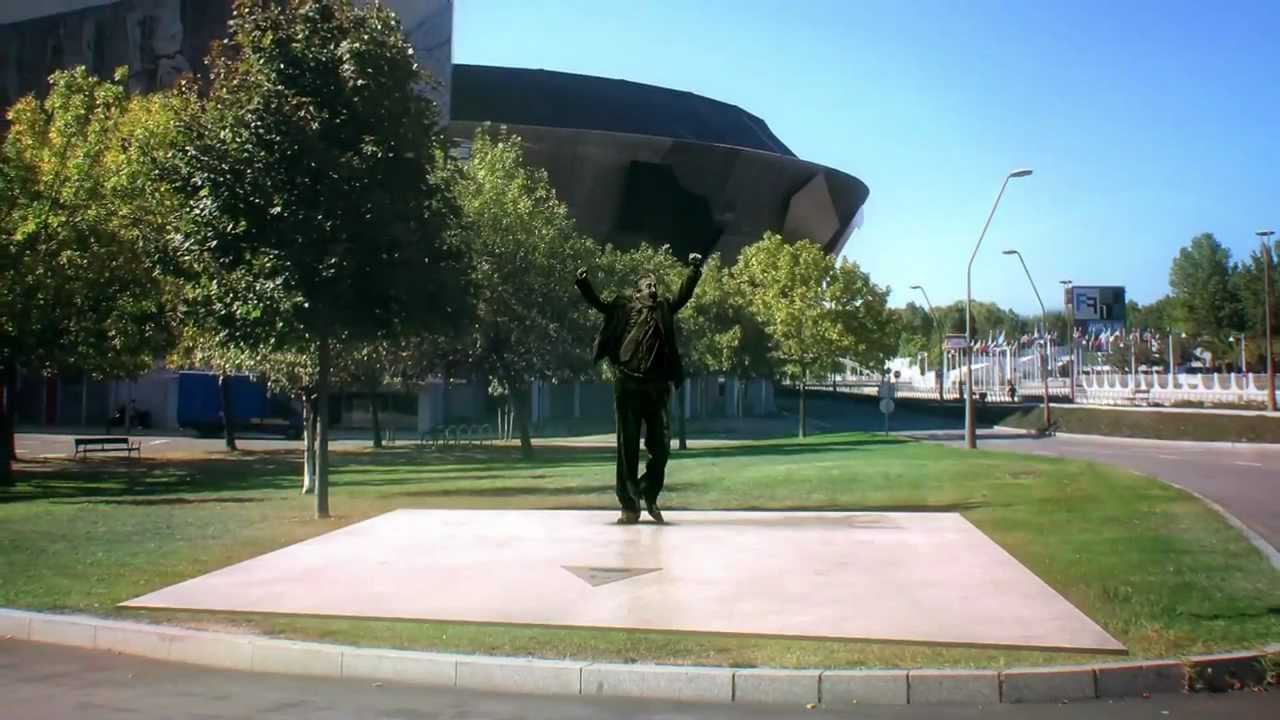 Spot para la escultura de Manolo Preciado realizado por Sawia