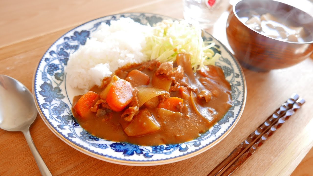カレーとお味噌汁