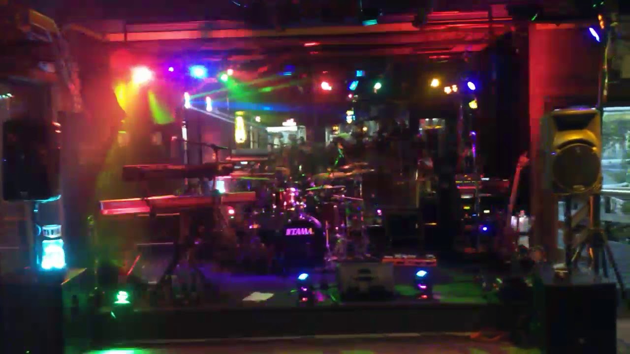 Iight set up Jimmy Bs Beach Bar for Groove 41
