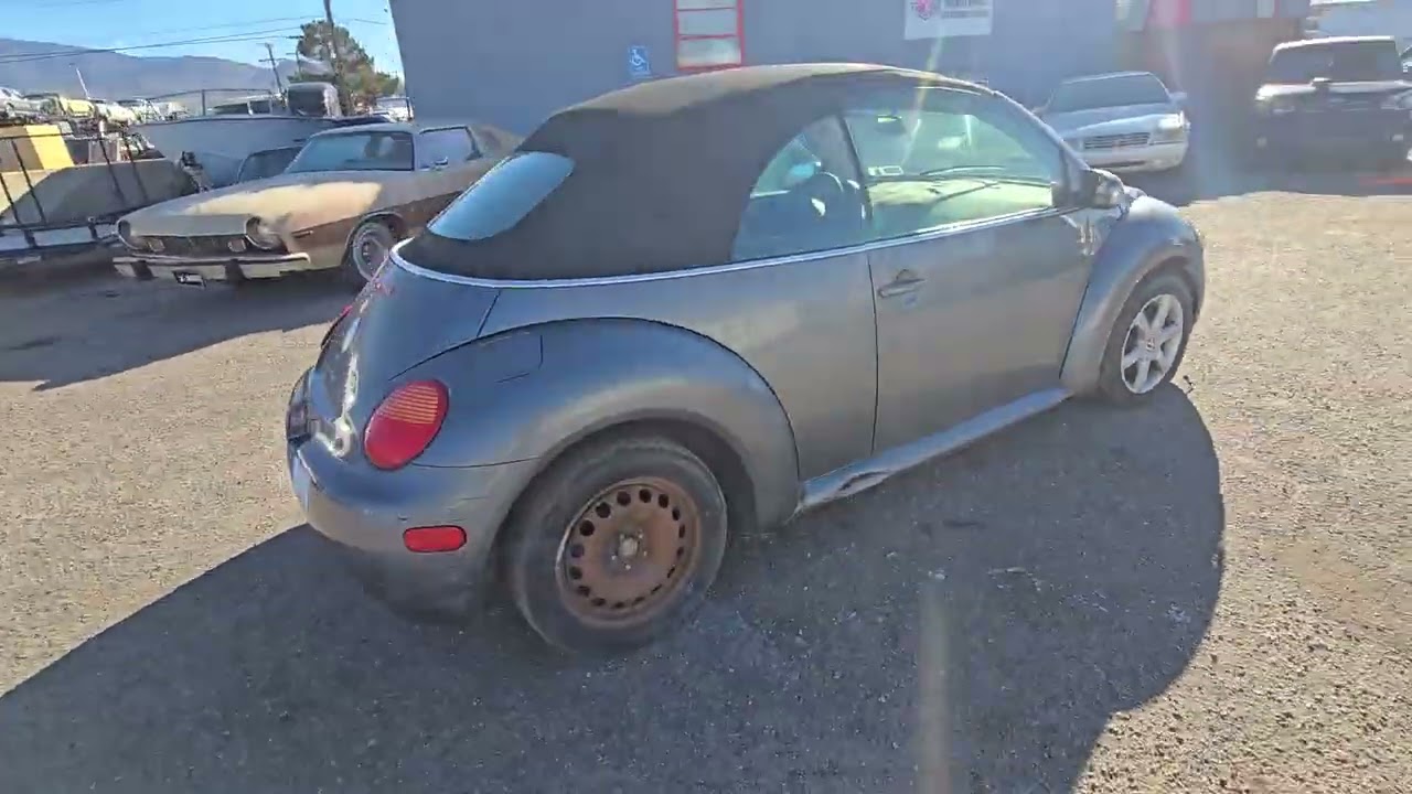 2005 Volkswagen Beetle Convertible Engine & Walk Around