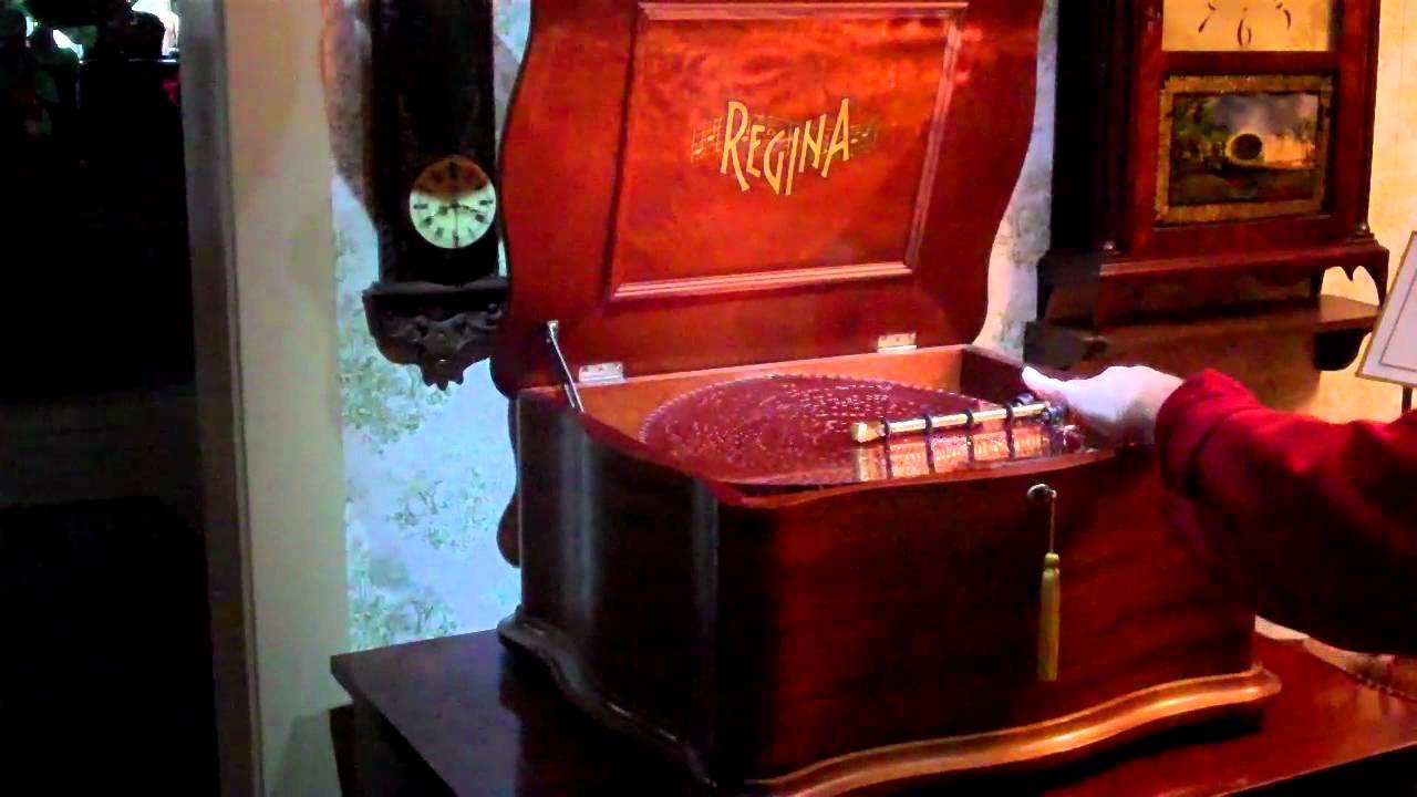 Tchaikovsky  Nutcracker Suite --on the Regina music box
