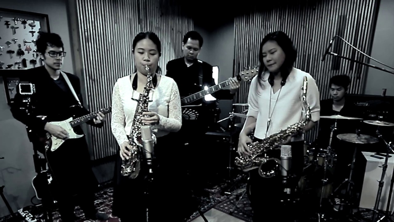 SAXPACKGIRL - Love at Sundown ยามเย็น  Feat. Puttikorn Wittayarat