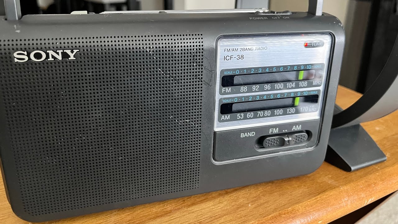 WCAP 980 AM UMass Lowell Northeastern Huskies Hockey Sony ICF-38 Lowell Massachusetts