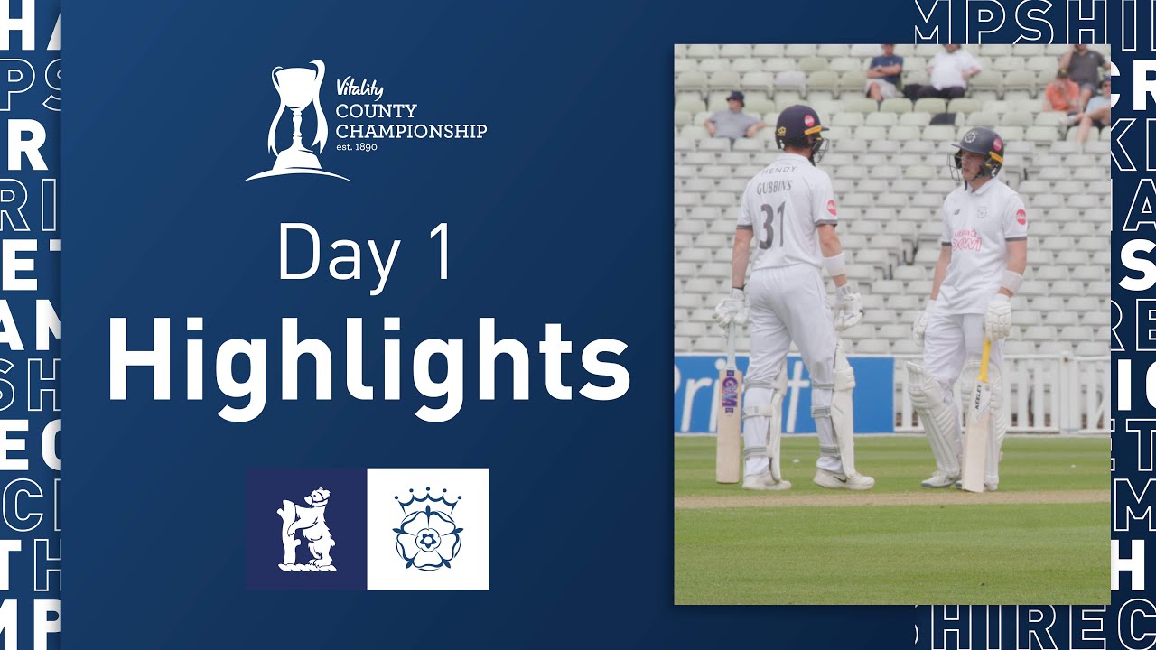Abbott Strikes Late To Edge Day | Warwickshire v Hampshire - Vitality CC, Day One Highlights
