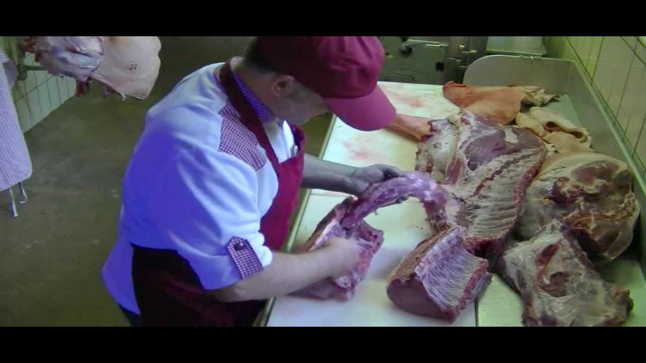 Grob-Zerlegung einer Schweinehälfte
