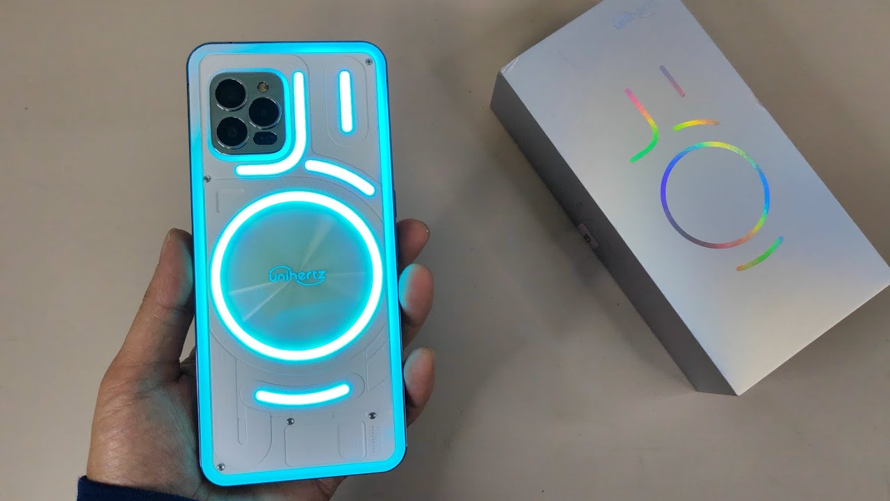 Быстрая распаковка и видеообзор светодиодного телефона Unihertz Luna